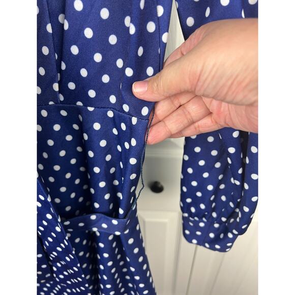 Montgomery Ward 70s does 50s Blue Polka Dot Dress Bow Neck Knit Sz 8 S/M - Picture 5 of 9